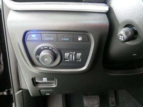 Used 2022 Jeep Grand Cherokee Limited 4xe w/ Luxury Tech Group II AWD/4WD image 26