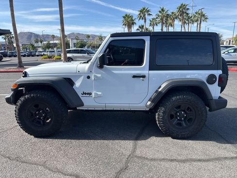 Used 2025 Jeep Wrangler Sport AWD/4WD image 8