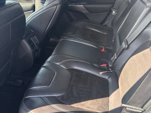 Used 2019 Jeep Cherokee Latitude Plus AWD/4WD image 11