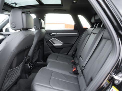 New 2025 Audi Q3 2.0T Premium image 23