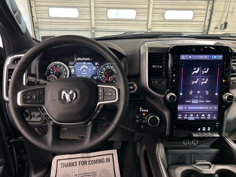 Used 2025 RAM 1500 Big Horn AWD/4WD image 8