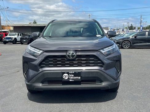 Used 2022 Toyota RAV4 XLE AWD/4WD image 4
