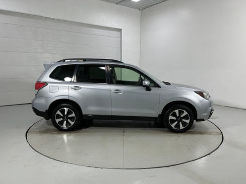Used 2017 Subaru Forester 2.5i Limited AWD/4WD image 35