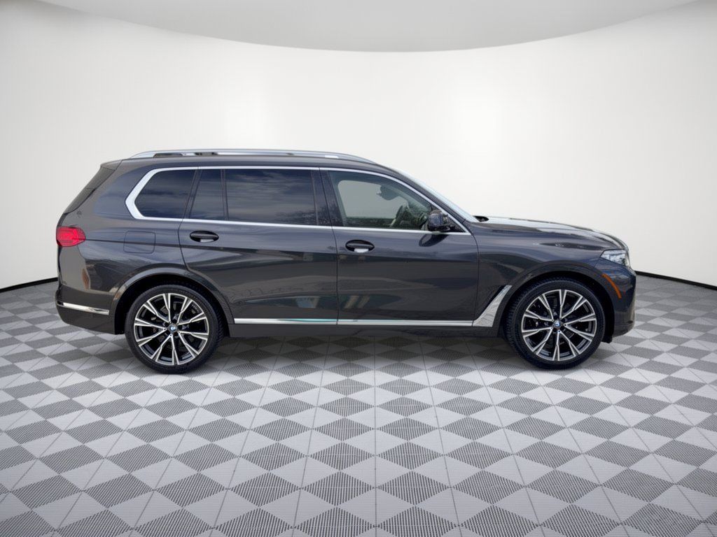 Used 2022 BMW X7 xDrive40i w/ Premium Package AWD/4WD image 8