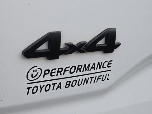 Used 2022 Toyota Tacoma SR image 24