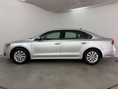 Used 2015 Volkswagen Passat 1.8T Limited Edition FWD image 4