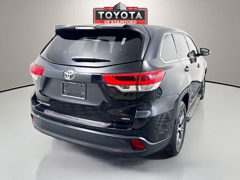 Used 2018 Toyota Highlander LE image 7