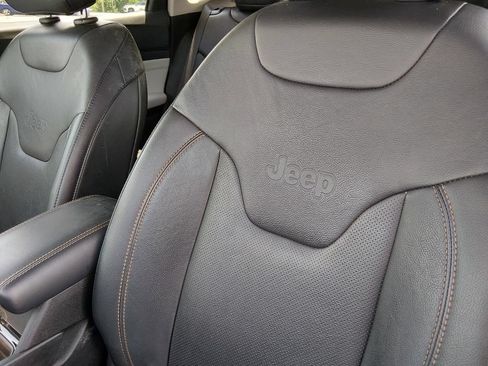 Used 2022 Jeep Compass Limited AWD/4WD image 11