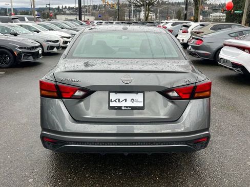 Used 2023 Nissan Altima 2.5 SV image 8