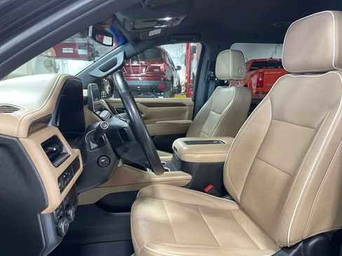 Used 2024 Chevrolet Suburban Premier AWD/4WD image 11