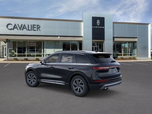 Used 2025 Lincoln Corsair FWD w/ Equipment Group 101A image 4