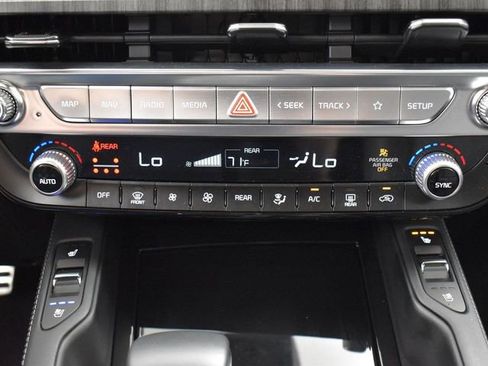 Used 2025 Kia Telluride SX w/ SX Captain's Chair Package image 22