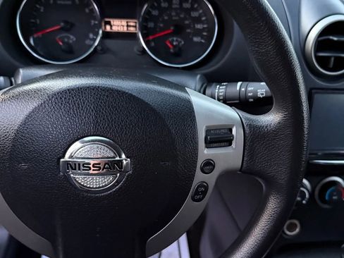 Used 2013 Nissan Rogue S image 35