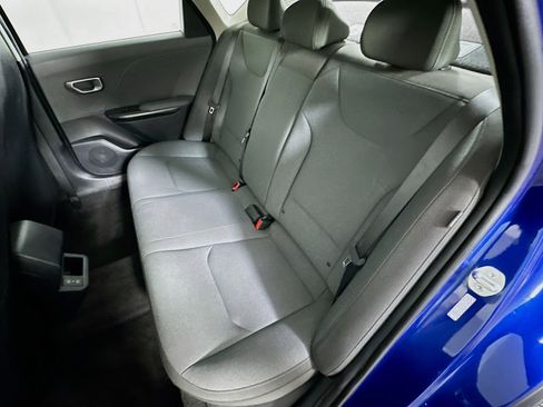 Used 2025 Kia K4 LXS image 27