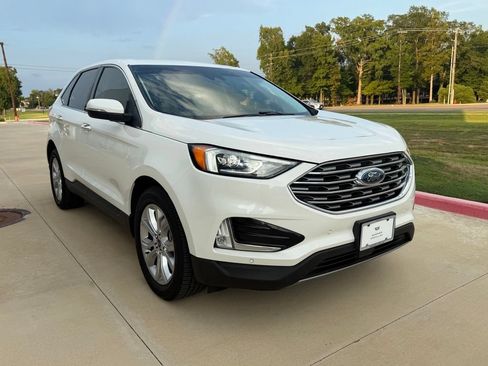 Used 2021 Ford Edge Titanium FWD image 9