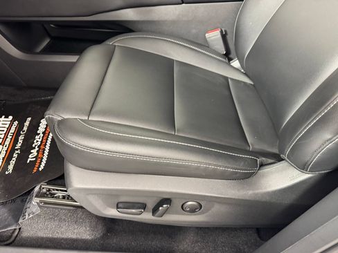 Used 2025 Nissan Murano SL AWD/4WD image 11