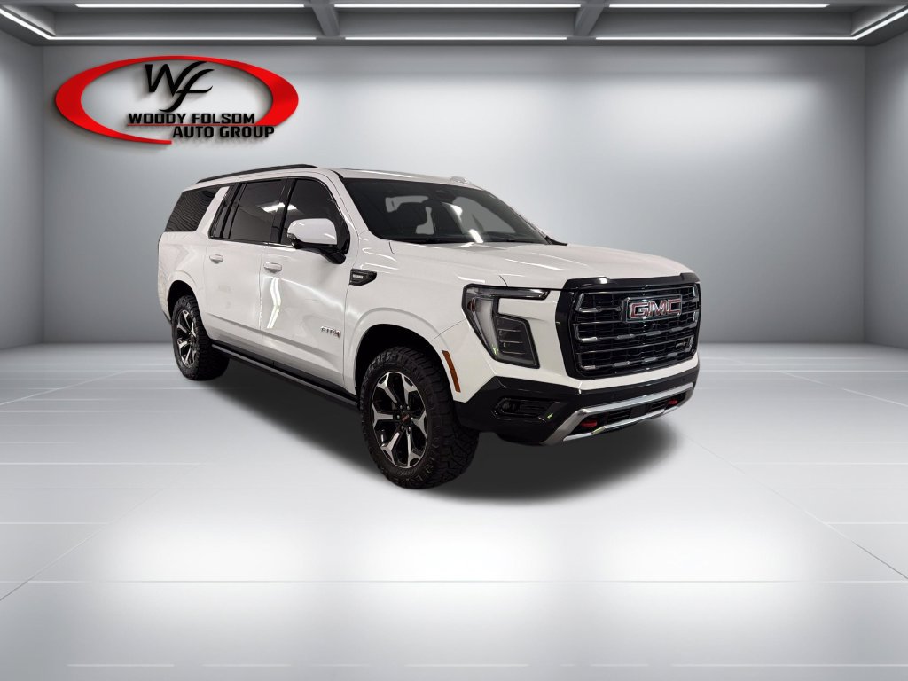 Used 2025 GMC Yukon XL AT4 w/ AT4 Premium Plus Package AWD/4WD image 3