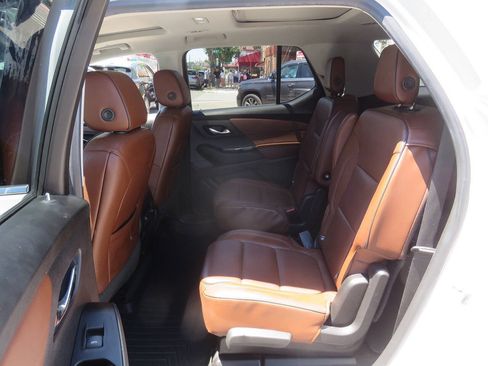 Used 2018 Chevrolet Traverse High Country AWD/4WD image 22