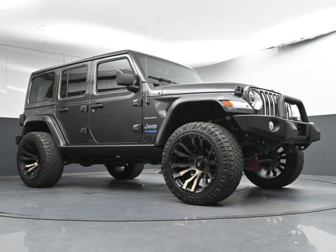 Used 2021 Jeep Wrangler Unlimited Sahara image 26