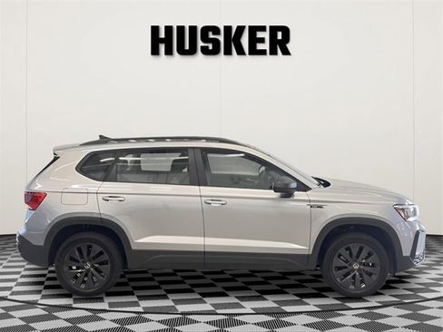 Used 2024 Volkswagen Taos S image 2