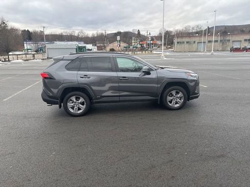 Used 2023 Toyota RAV4 XLE image 6