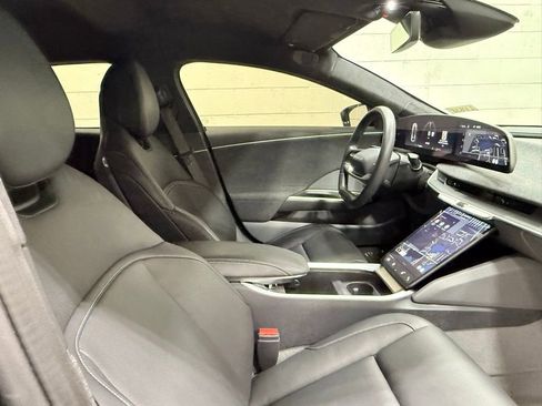 Used 2024 Lucid Air Touring image 39