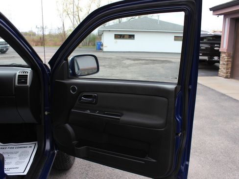 Used 2010 Chevrolet Colorado LT AWD/4WD image 30