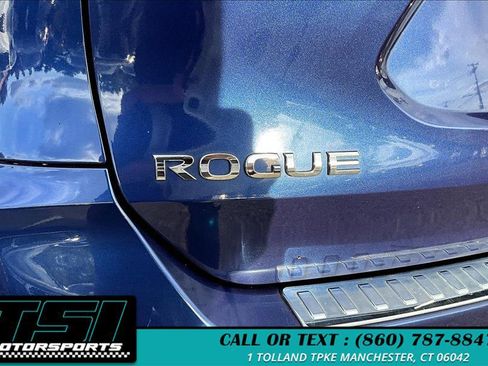 Used 2017 Nissan Rogue SV w/ SV Premium Package image 8