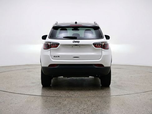 Used 2025 Jeep Compass Trailhawk AWD/4WD image 7