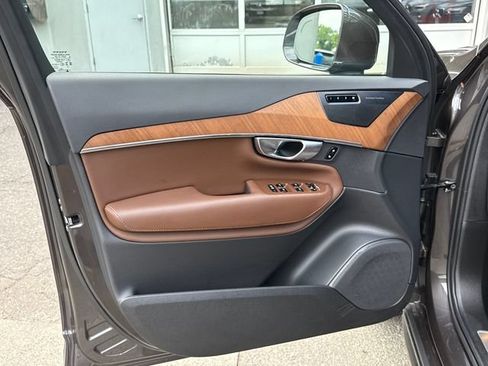 Certified 2024 Volvo XC90 T8 Plus w/ Protection Package AWD/4WD image 9
