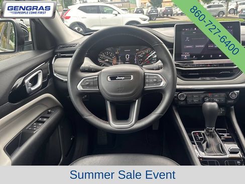 Used 2022 Jeep Compass Limited w/ Sun and Sound Group AWD/4WD image 14