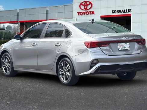 Used 2023 Kia Forte LXS FWD image 6