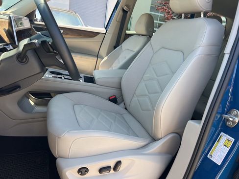 Used 2026 Volkswagen Atlas SE FWD image 30