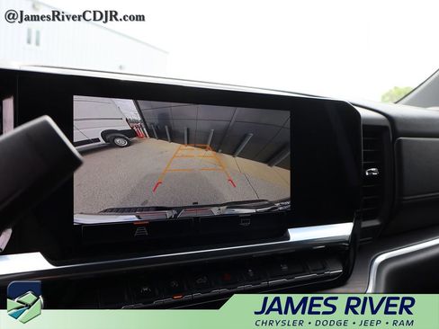 Used 2025 GMC Sierra 1500 SLT AWD/4WD image 33