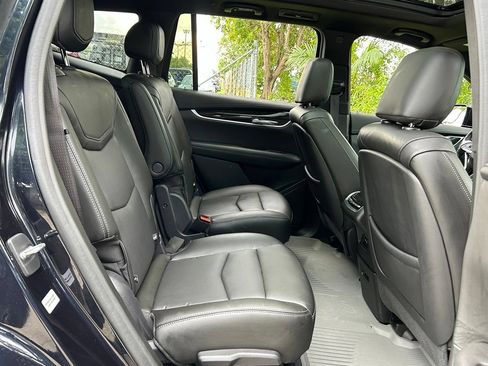 Used 2021 Cadillac XT6 Premium Luxury FWD image 43