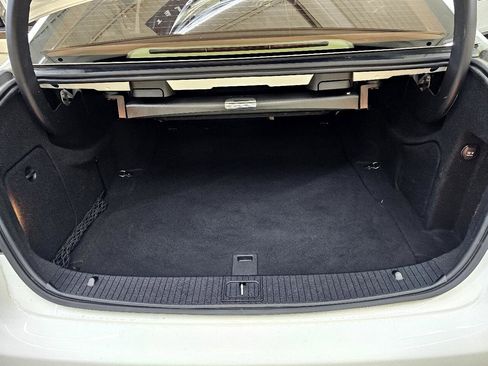 Used 2016 Mercedes-Benz E 350 Sedan image 15