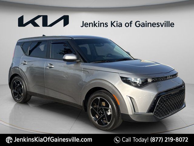 Used 2025 Kia Soul EX FWD image 1