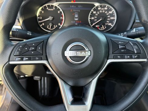 Used 2024 Nissan Altima 2.5 SV FWD image 18