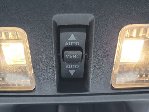 Used 2018 RAM 1500 Sport w/ Hydro Blue Sport Package image 32