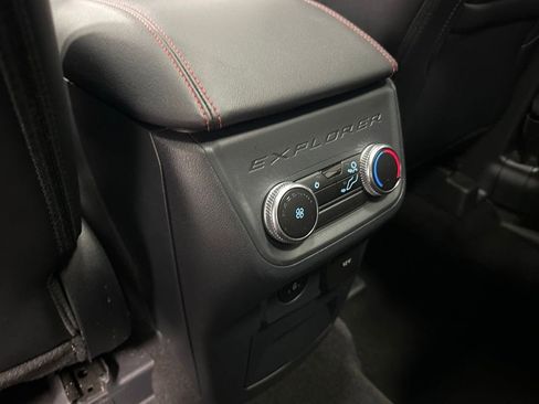 Used 2025 Ford Explorer ST-Line AWD/4WD image 48