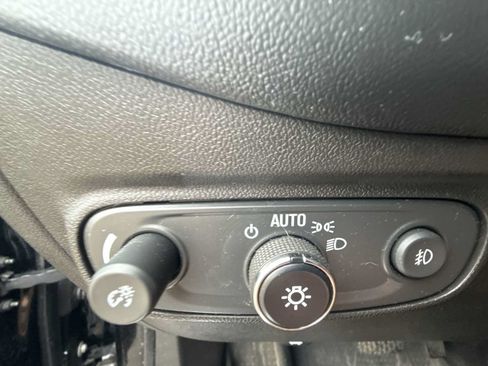 Certified 2021 Chevrolet Equinox Premier AWD/4WD image 18