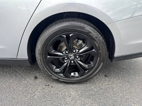 Certified 2025 Honda Accord SE image 12