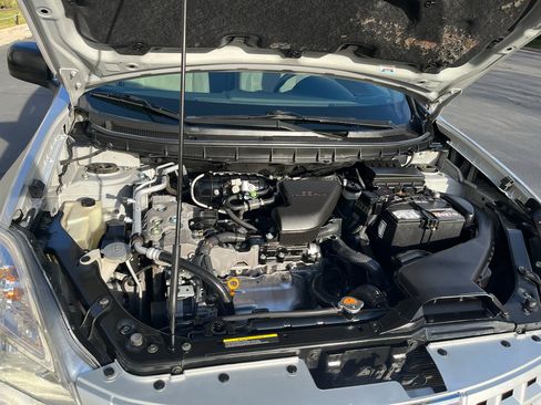 Used 2009 Nissan Rogue S image 11