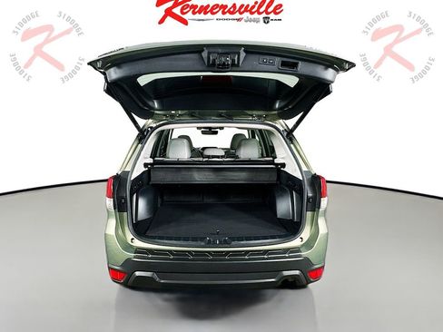 Used 2020 Subaru Forester Premium image 29