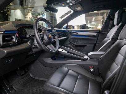 New 2024 Porsche Macan 4 Electric