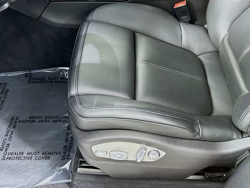 Used 2024 Porsche Macan image 22