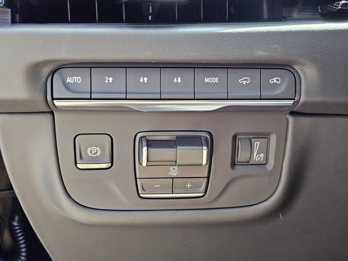 New 2026 Cadillac Escalade Platinum Sport w/ LPO, ONYX Package AWD/4WD image 27