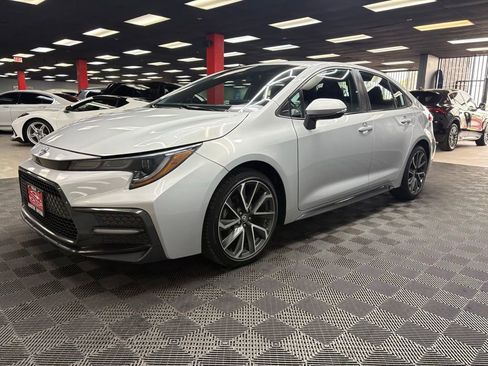 Used 2022 Toyota Corolla SE FWD image 4
