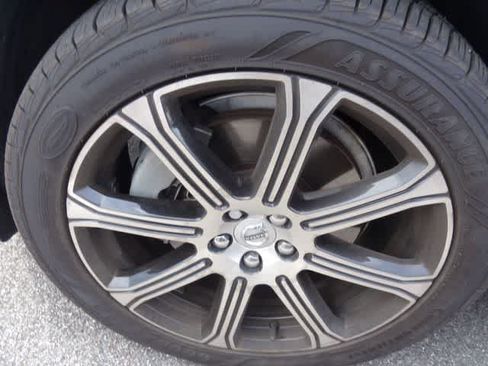 Used 2019 Volvo XC60 T6 Inscription w/ Protection Package AWD/4WD image 14