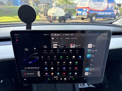 Used 2021 Tesla Model 3 Performance image 28